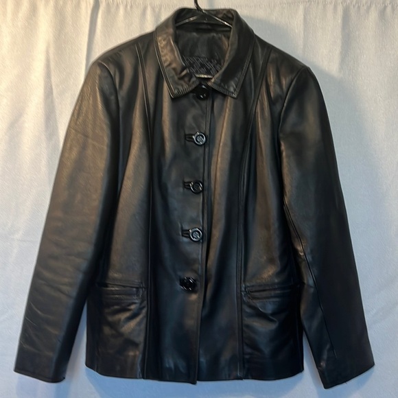 Jaclyn Smith vintage black leather jacket with front pockets. Size L - Picture 3 of 6